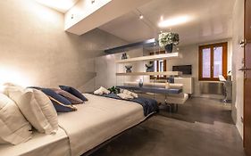 San Marco Deluxe Suites R&R